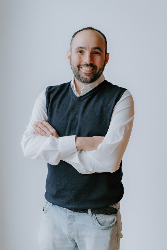 L'immagine attuale non ha un testo alternativo. Il nome del file è: Vito-Zongoli_Managing-Director-SENEC-Italia.jpg